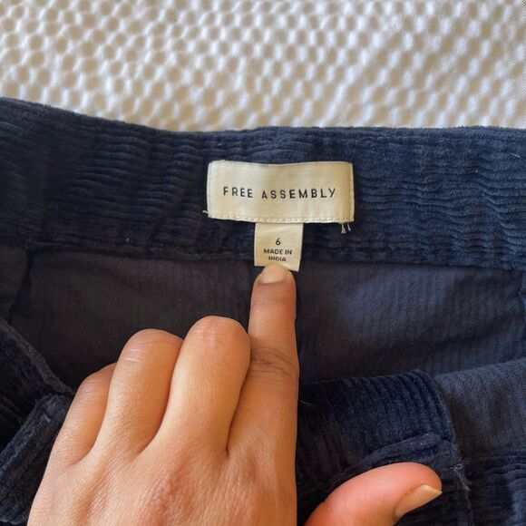 Free Assembly Women's Corduroy Pocket Velvet Blue Mini Skirt Size 6 - Picture 5 of 6